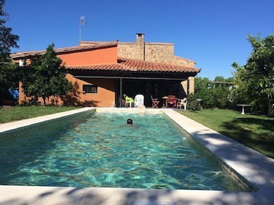 Wunderschönes Haus für 6 Personen mit Garten und Pool, umgeben von Natur