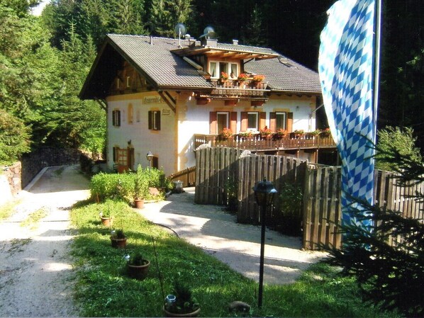 Unser Haus im Sommer