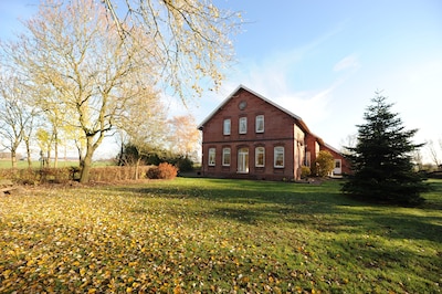Casa de vacaciones "Landhaus Julia", amplia, individual, reformada para 12 personas