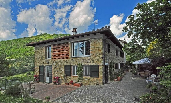 farmhouse