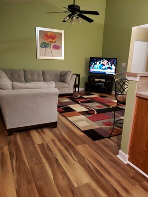 Living Area with High Speed Internet and comfy seating