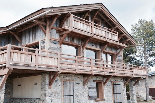 Akoya Chalet