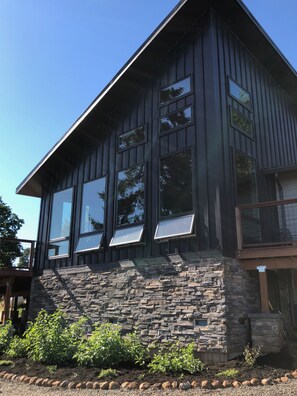 Great Room overlooking Archery Summit Vineyard