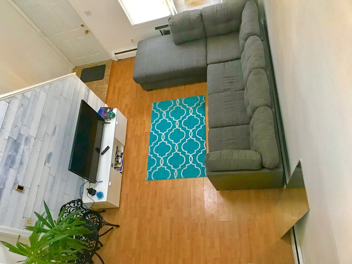 Stylish and Affordable LOFT- Close to YALE