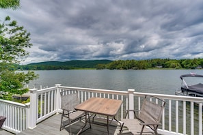Private Deck