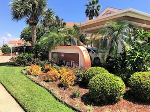 The Palms at Cove View Community