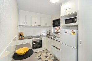 1and2BedKitchen1