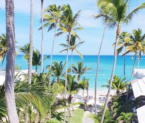 Vista para praia/oceano