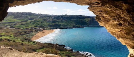 The view from Mixta cave