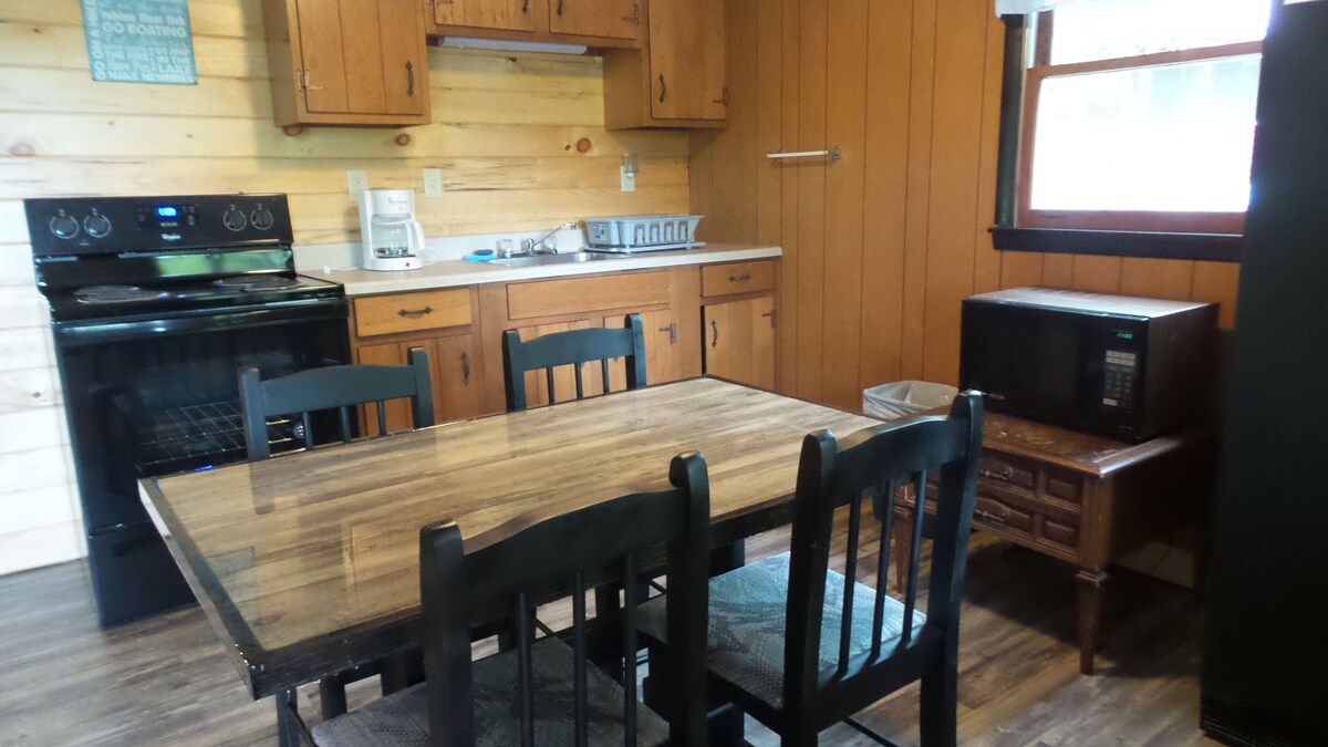 #6 Lakeview @Birchwood Cottages at Loon Lake. Family Friendly Waterfront