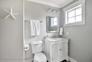 1st Floor guest Bath