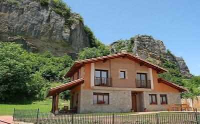 Self catering El Manzanal for 8 people