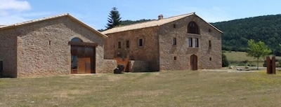 Casa rural independiente  para 8 personas con wifi gratis en la montaña leridana