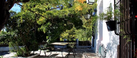 Terraza mirador de la Casa Buena Vista en la Alpujarra de Granada