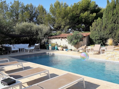 Villa Rose Leonie - 5BDR for 10 - close to the "Anglaise" Beach