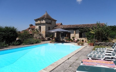 Les gites Perard (West Gite) sleeps 4.  Use of swimming pool.