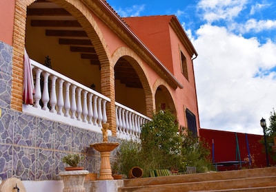 Casa Rura Alhambra ,BARBACOA,TERRAZA,JARDIN,SALON GRANDE