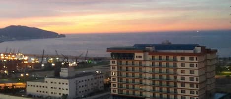 Vue panoramique sur la mer depuis la terasse