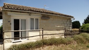 Entrance / l'entrée