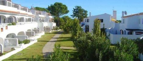 Two bedroom apartment close to Vale do Lobo's Tennis Academy SD68 - 1