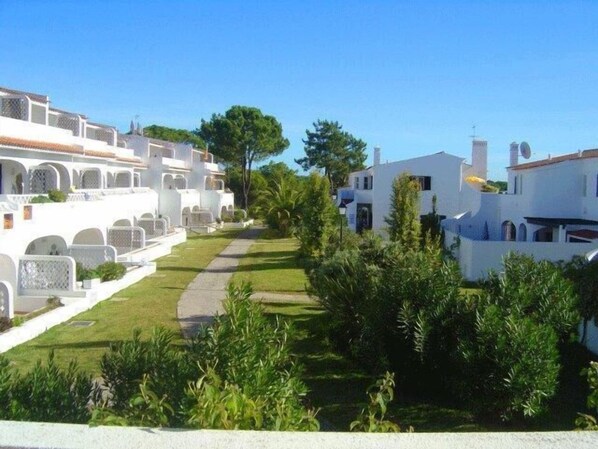 Two bedroom apartment close to Vale do Lobo's Tennis Academy SD68 - 1