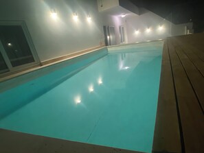 Plunge pool