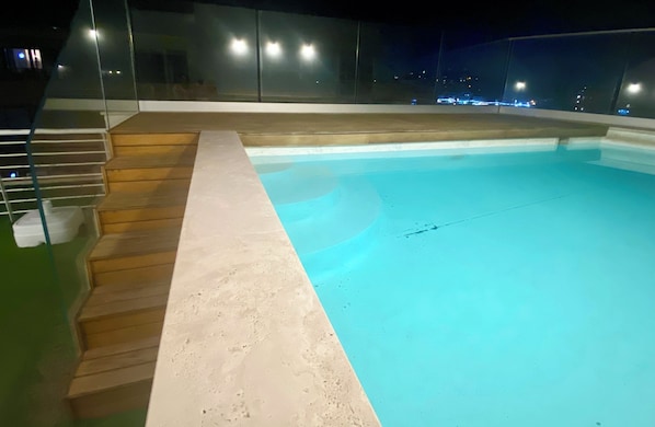 Plunge Pool