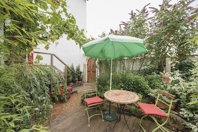 Apartamento privado con encanto con jardín