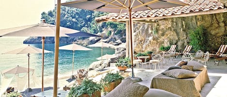 "ECO DEL MARE" BEACH CLUB, LERICI