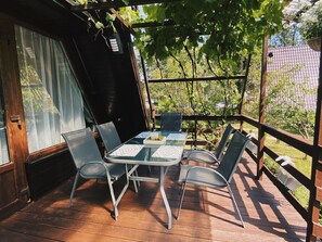 屋外ダイニングエリア