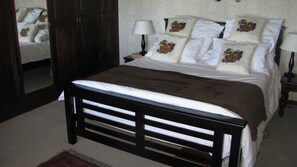 Main bedroom with sea view