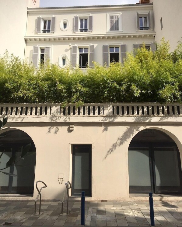 Hotel particulier disposant de 4 appartements