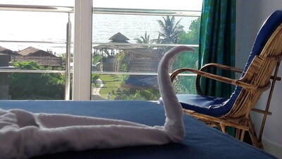 LUXURY SEA VIEW ROOM AT SWATI HOTEL, ARAMBOL BEACH