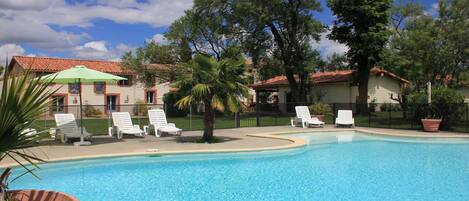 En Rouger overview from the swimming pool