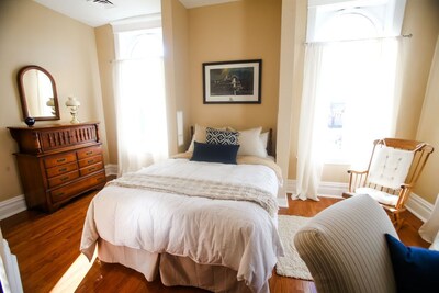 Unique, quiet, private, charming suite in the heart of downtown Huntington.