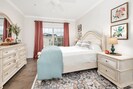 Upstairs bedroom. Queen size bed. 