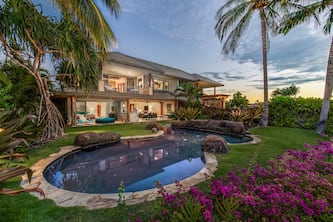 Lush Luxury Oasis w/Private Pool, Spa, AC, Yard & Coastal Views: OneOcean 1C