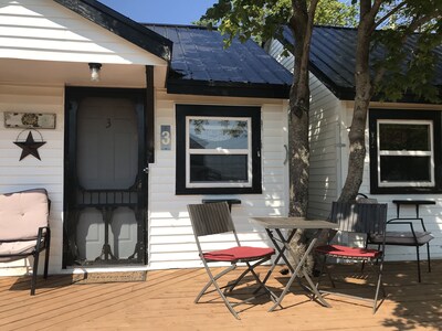 The Coastal Cabins- Cape Tormentine - Coastal Cabin # 4 - 2 double beds, walking minutes from the sandy beach