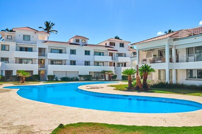 Beach Vacation - Close to Everything - Free WiFi, Pool, Parking - La Terraza A2 