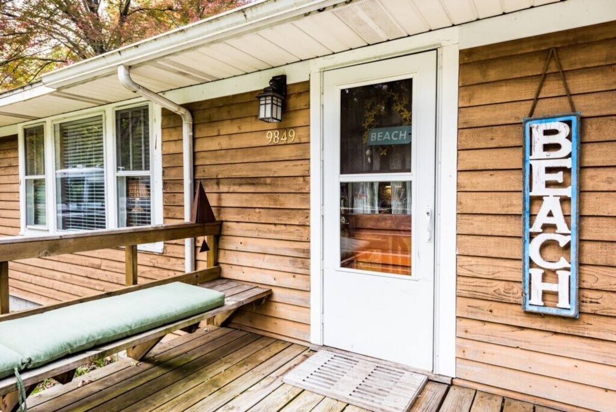 UNION PIER HOME WALKING DISTANCE TO BEACH & PET FRIENDLY!