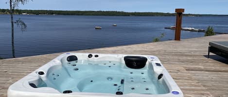 Salt water Spa with magic views.