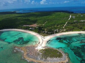Famous Twin Coves Beach is the next beach to the north, just past Casuarina Bay Beach, and is walking distance from Alfred House.