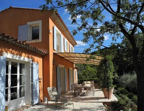 Grande terrasse ombragée 