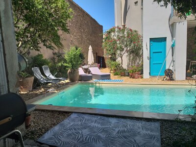 Impresionante casa y piscina en un pueblo encantador. sur de Francia