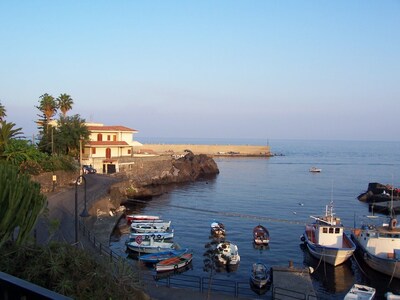 Apartment in front of the sea