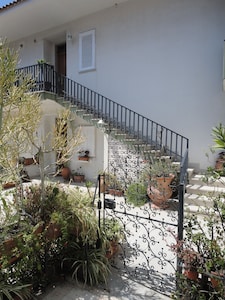 Apartment in front of the sea