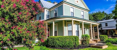 Gorgeous, historic home on the square, best location in Johnson City!