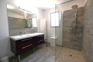 Bain