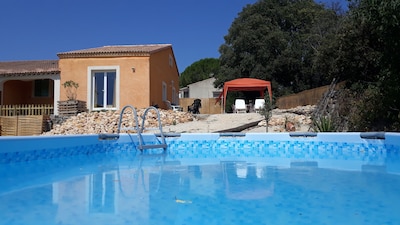 LA ROCAILLE... SUD DE LA FRANCE: MAISON AVEC PISCINE ET JARDIN