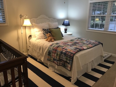 Athens - Five Points - Nightly / MONTHLY rental - Beautiful home - PARKING PASS 